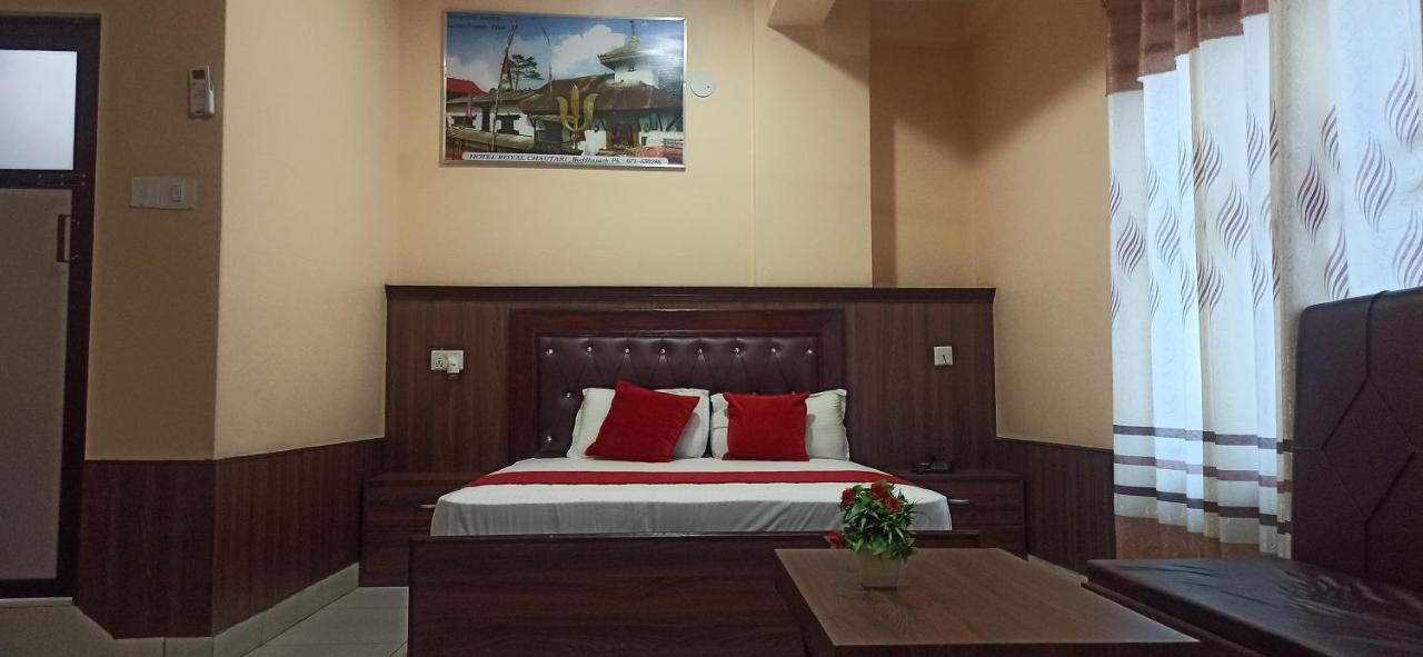 Hotel Royal Chautari, ブトワル エクステリア 写真